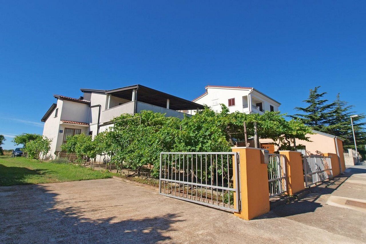 Apartments Jan 325 Banjole Exterior photo